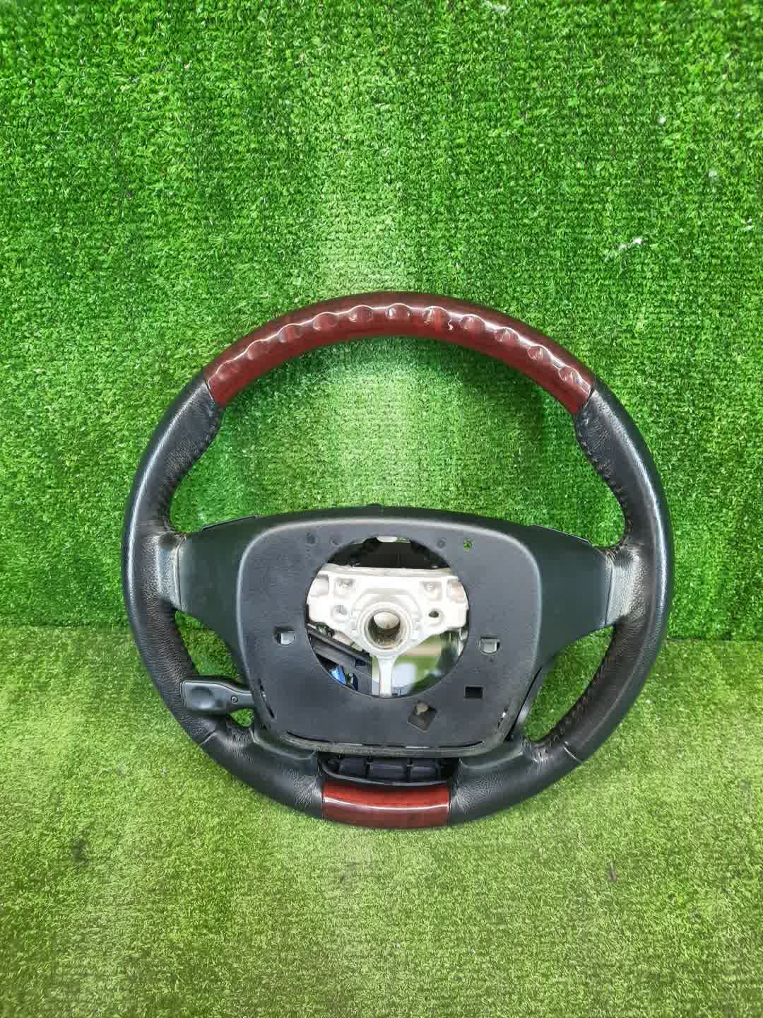 Руль TOYOTA SAI AZK10 3 ракурс