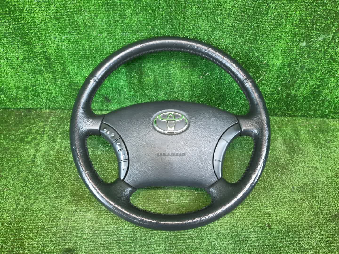 Руль TOYOTA IPSUM ACM21W 1 ракурс