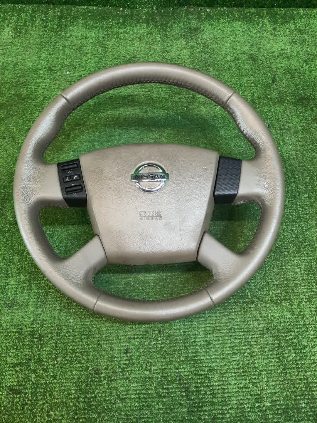 Руль NISSAN TEANA J31, PJ31, TNJ31 1 ракурс Руль NISSAN TEANA J31, PJ31, TNJ31 1 ракурс