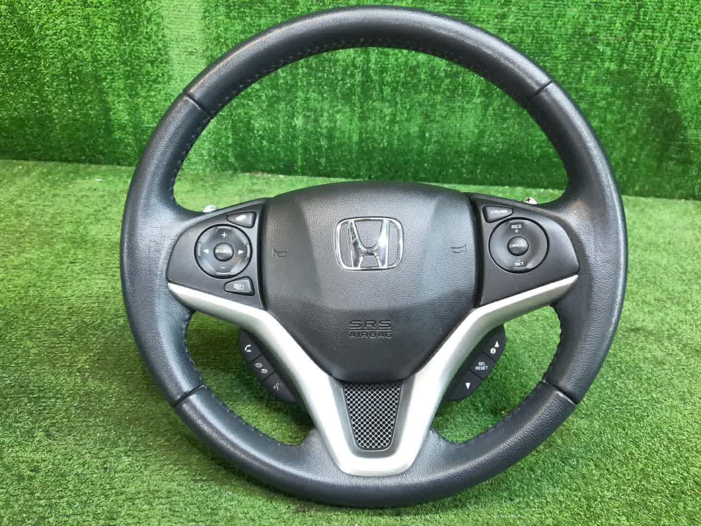 Руль HONDA FIT GP5 1 ракурс