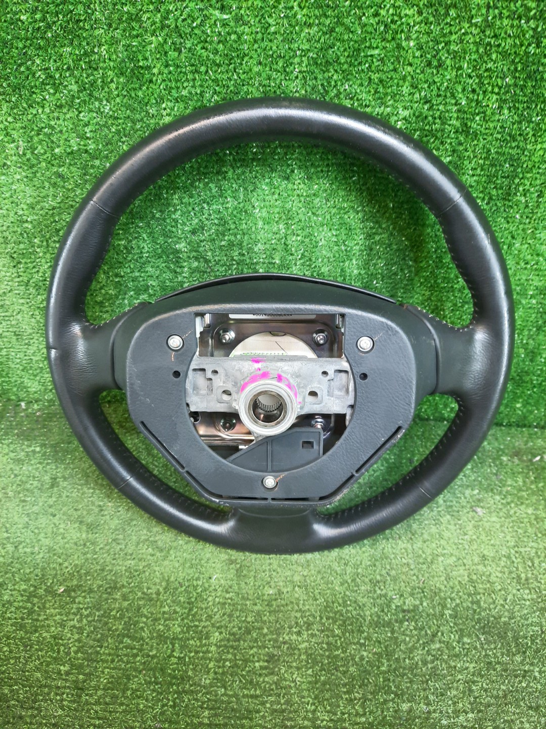 Руль TOYOTA COROLLA NZE121 3 ракурс
