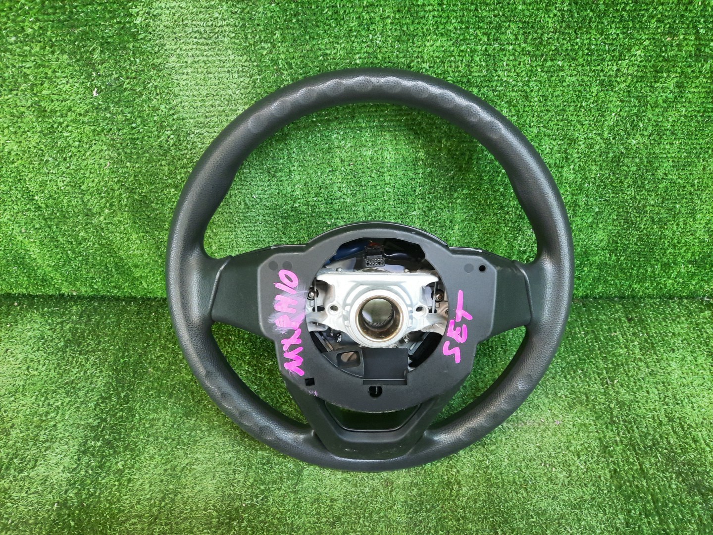 Руль TOYOTA YARIS MXPH10, MXPH15, KSP210, MXPA10, MXPA15 2 ракурс