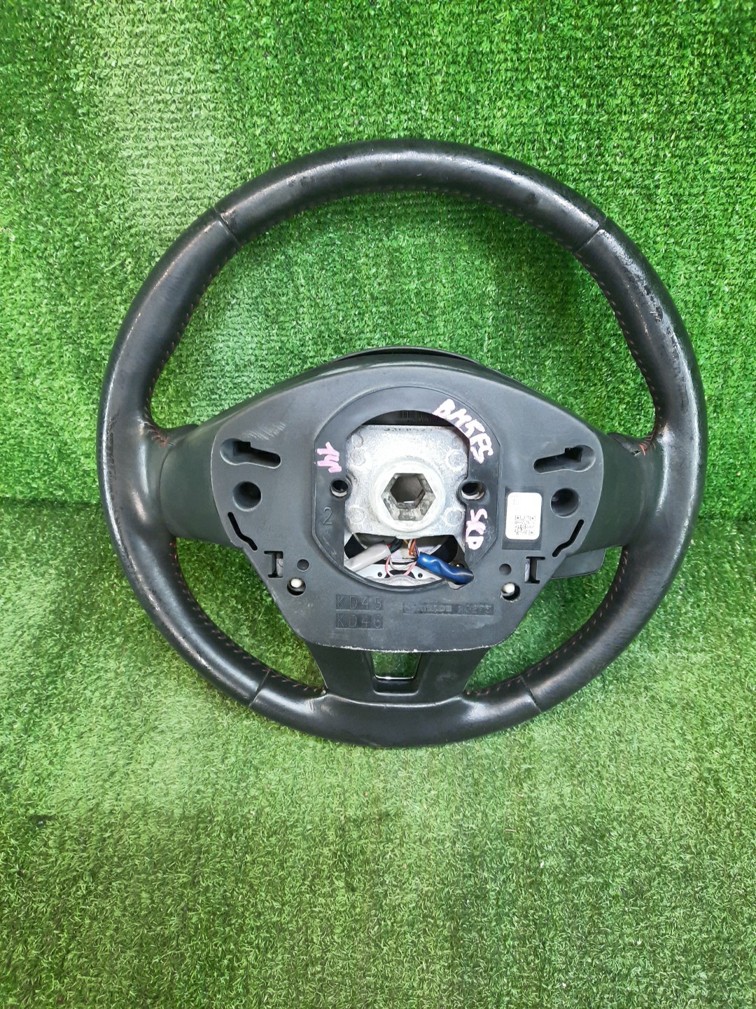 Руль MAZDA AXELA, MAZDA 3, 3 BMLFS, BM6FJ, BM2AS, BM2FP, BM2AP, BM5FP, BM5FS, BM5AS, BM5AP, BM2FS, BYEFP, BMEFS, BM 3 ракурс