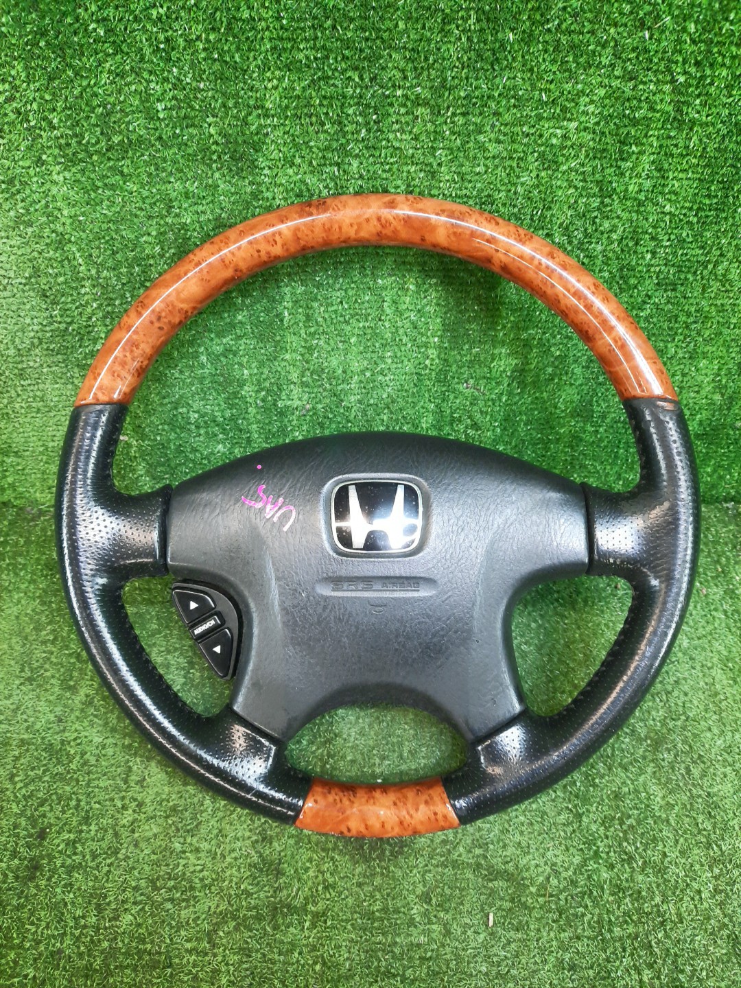 Руль HONDA INSPIRE UA5 1 ракурс