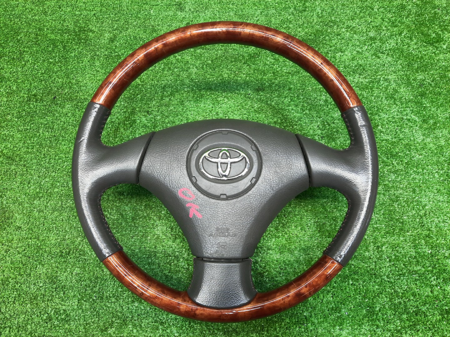 Руль TOYOTA PREMIO ZZT240 1 ракурс