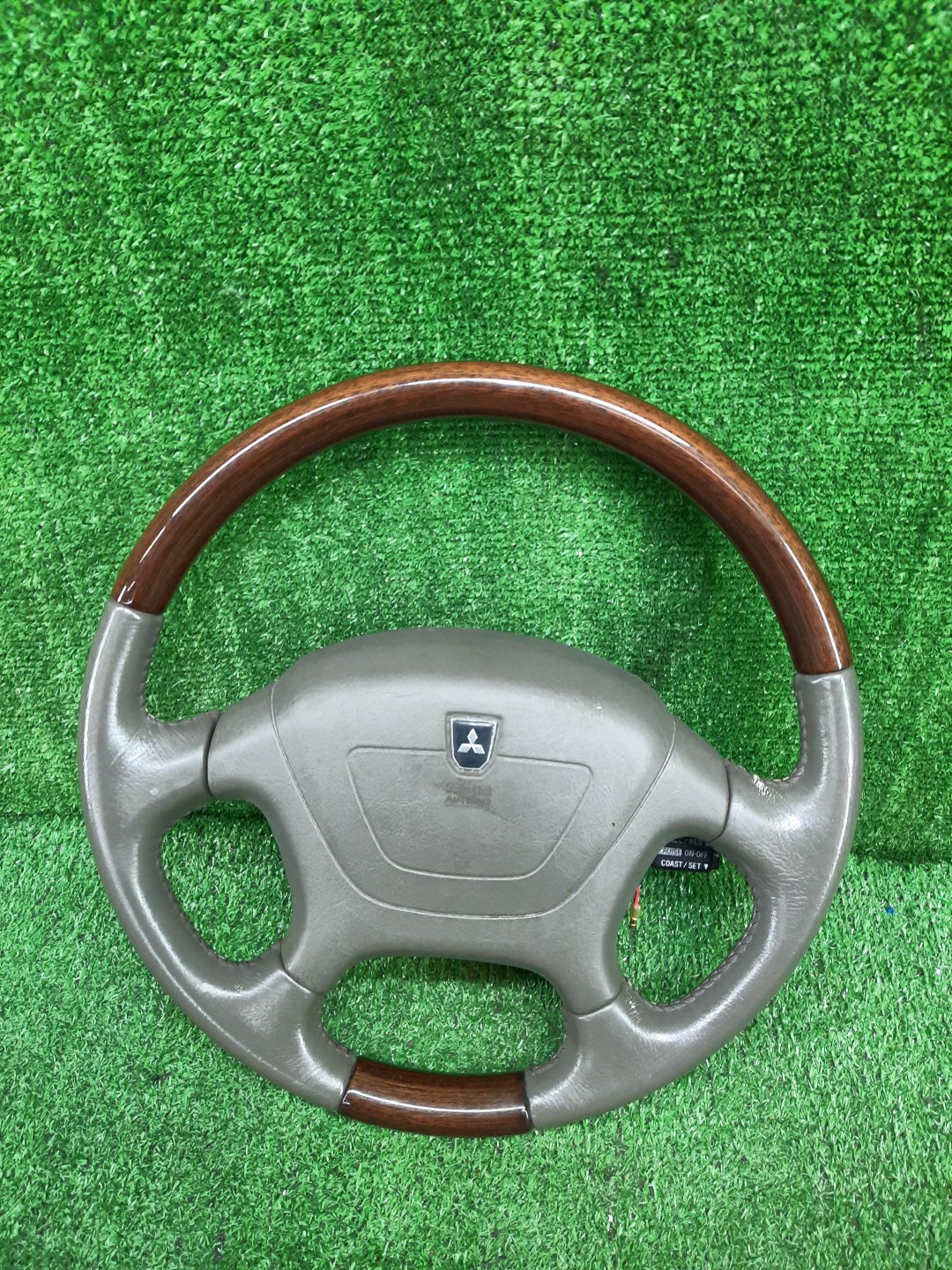 Руль MITSUBISHI CHARIOT GRANDIS N84W 1 ракурс