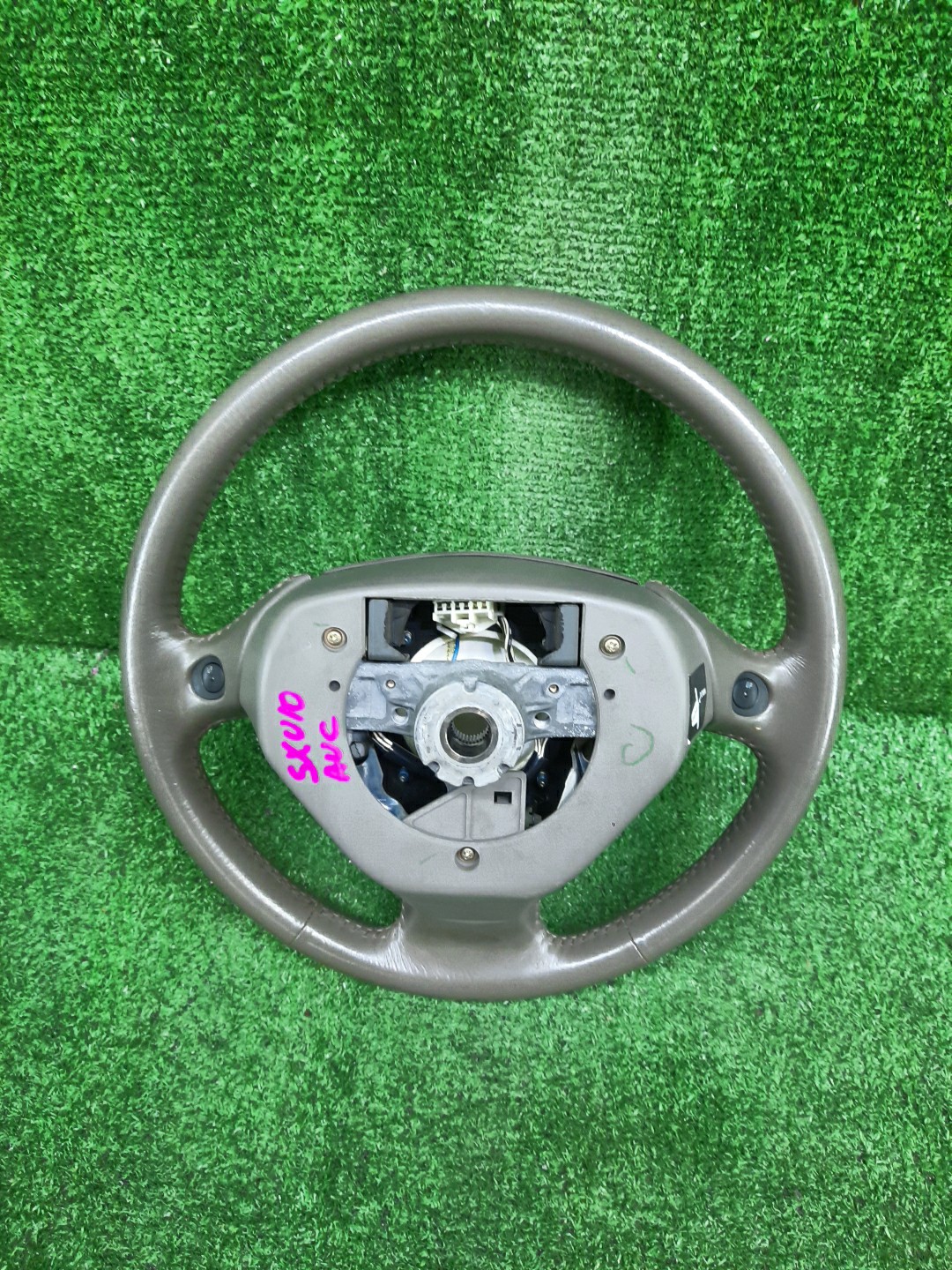 Руль TOYOTA HARRIER MCU10W 2 ракурс