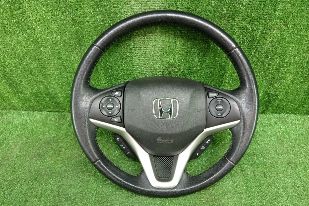 Руль HONDA FIT GP5 1 ракурс