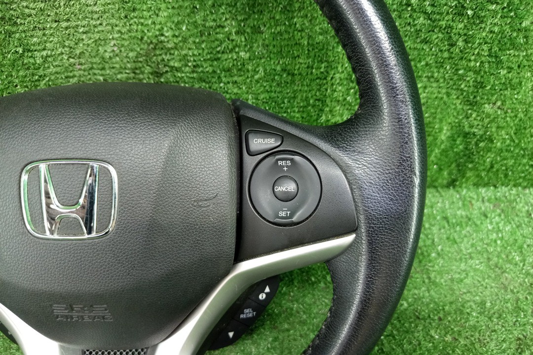 Руль HONDA FIT GP5 3 ракурс
