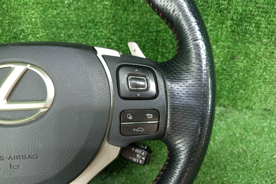 Руль LEXUS NX300H AYZ10 3 ракурс