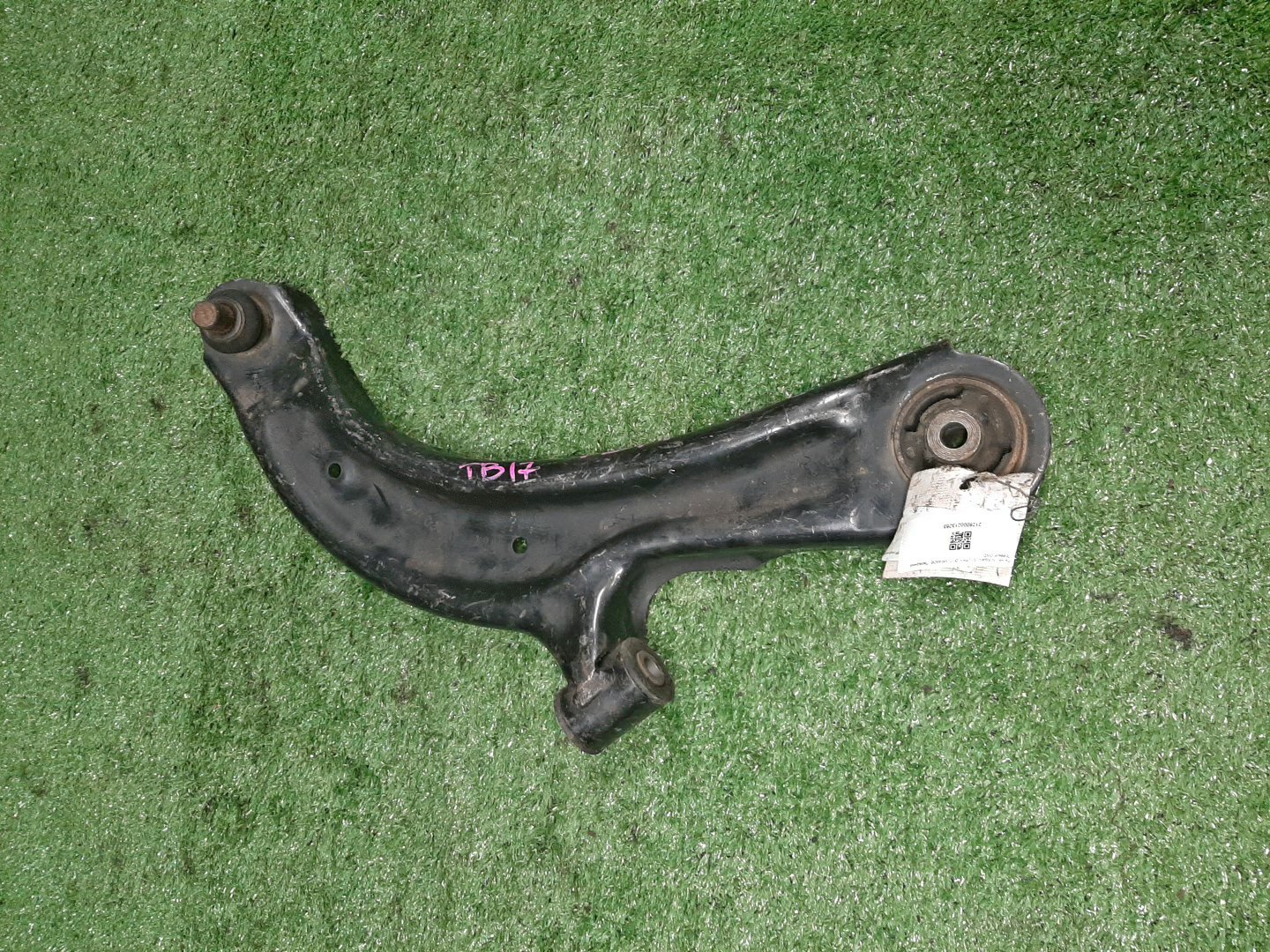 Рычаг правый передний NISSAN SYLPHY TB17 MRA8DE 1 ракурс