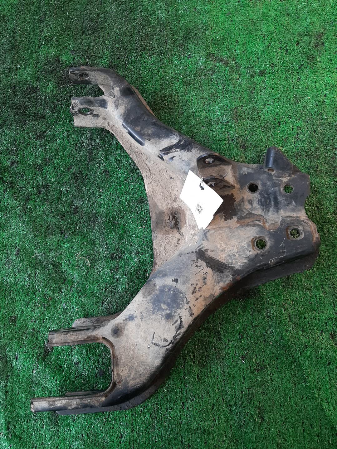 Рычаг правый передний ISUZU BIGHORN UBS26GW 6VE1 1 ракурс