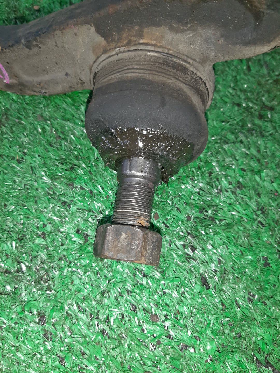 Рычаг правый передний NISSAN ATLAS F24 ZD30DD 2 ракурс