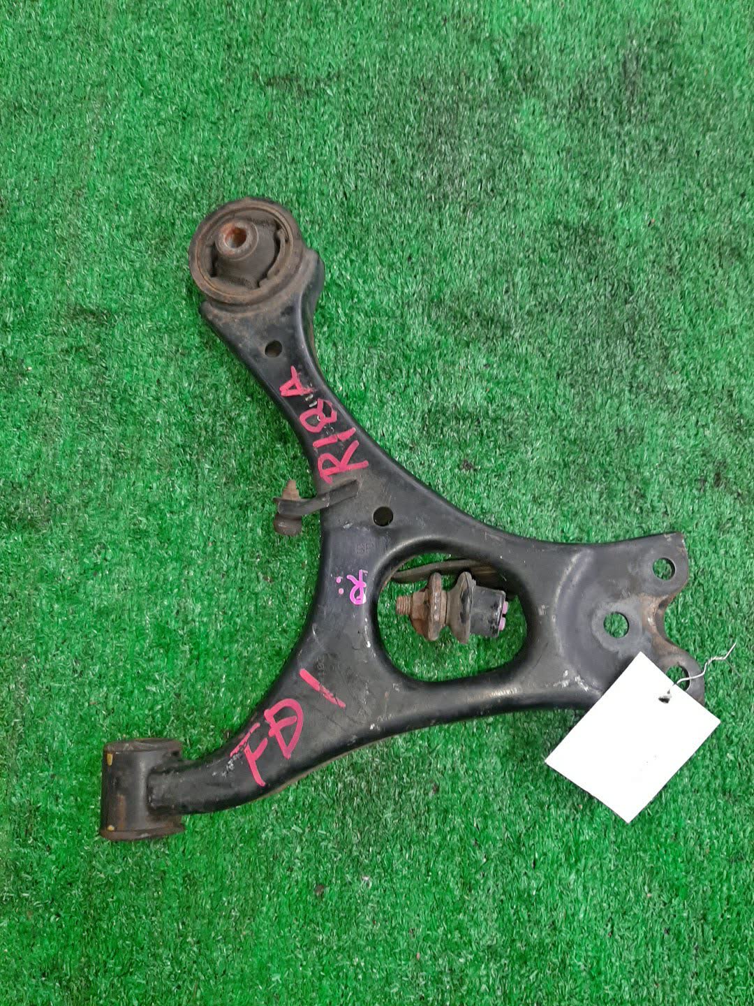 Рычаг правый передний HONDA CIVIC FD1 R18A 1 ракурс