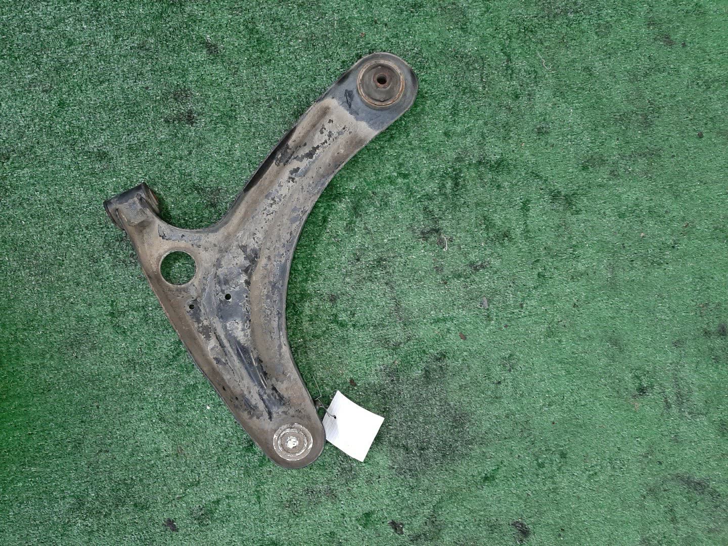 Рычаг правый передний SUZUKI EVERY DA17W R06A 2 ракурс