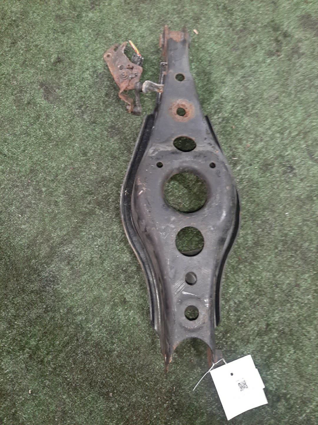 Рычаг левый задний TOYOTA VANGUARD GSA33W 2GR-FE 1 ракурс Рычаг левый задний TOYOTA VANGUARD GSA33W 2GR-FE 1 ракурс