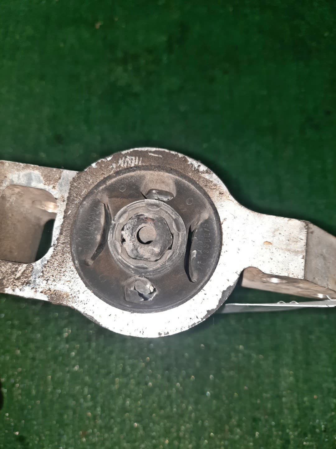 Рычаг правый передний VOLKSWAGEN GOLF 1K5 CAX 3 ракурс