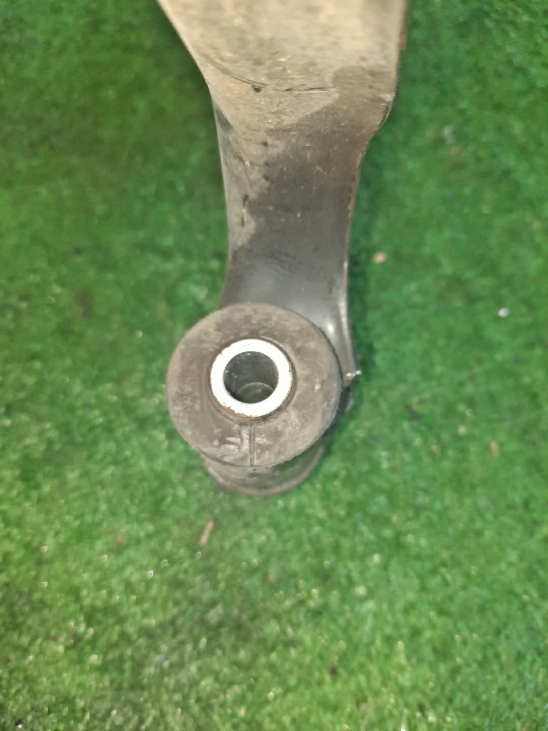 Рычаг правый передний SUZUKI HUSTLER MR41S R06A 4 ракурс