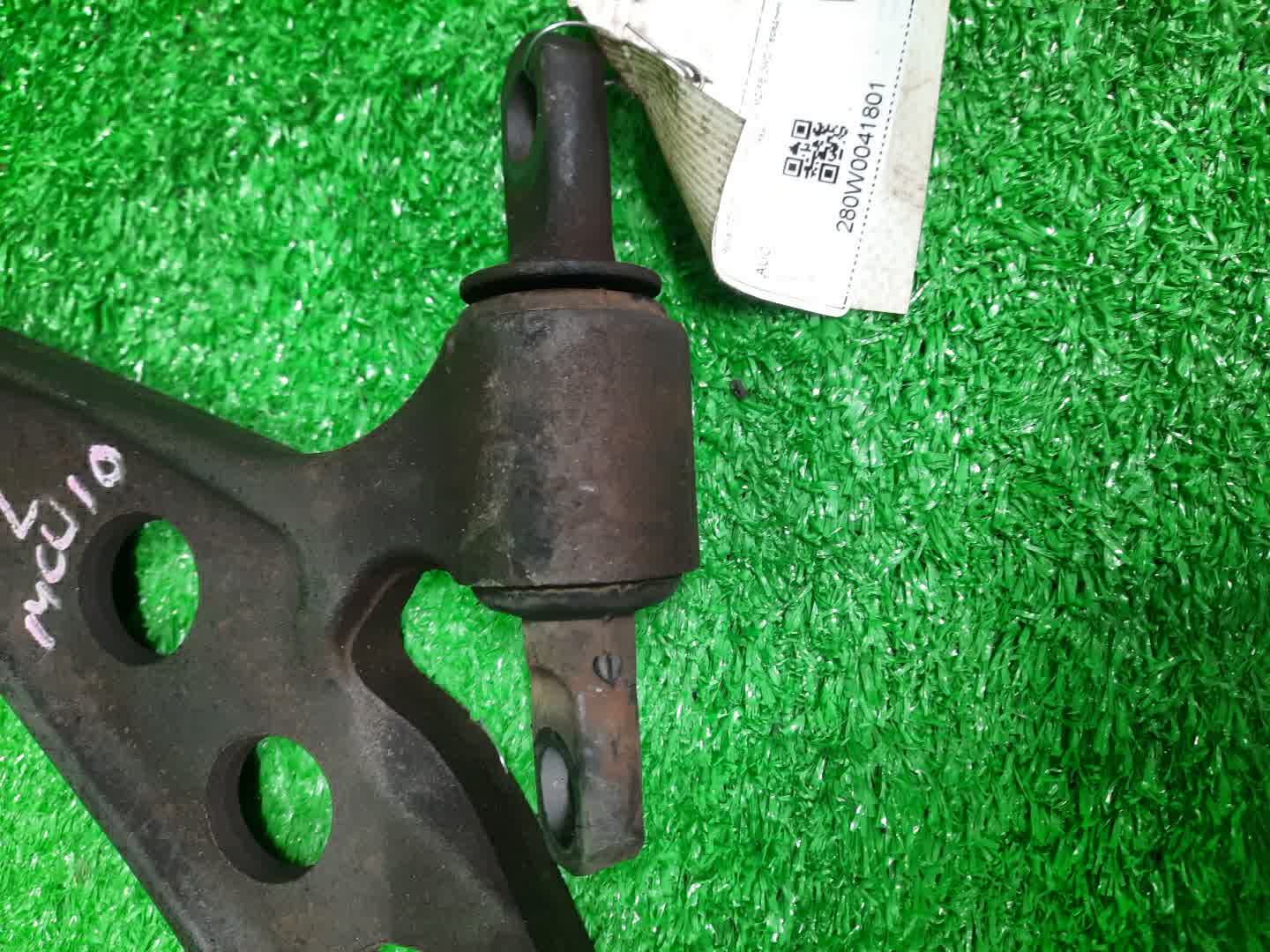 Рычаг левый передний TOYOTA HARRIER MCU10W 1MZ-FE 5 ракурс Рычаг левый передний TOYOTA HARRIER MCU10W 1MZ-FE 5 ракурс