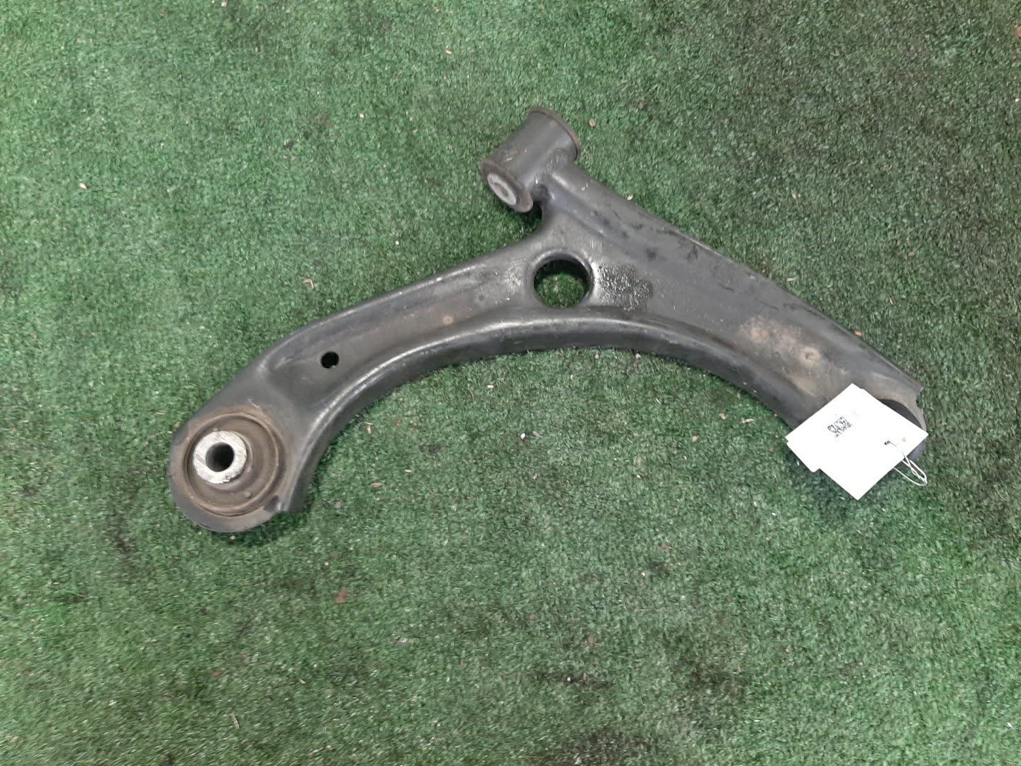 Рычаг правый передний SUZUKI WAGON R MH55S R06A 1 ракурс