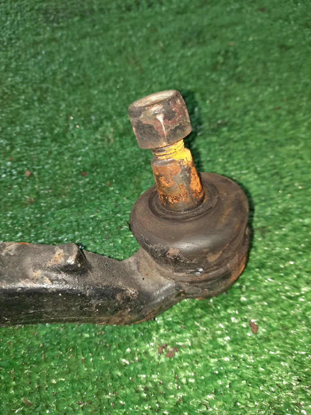 Рычаг правый передний MITSUBISHI DIAMANTE F36W, F36A, F31A, F34A, F46A, F41A, F47A 6G72, 6G73, 6A13 2 ракурс