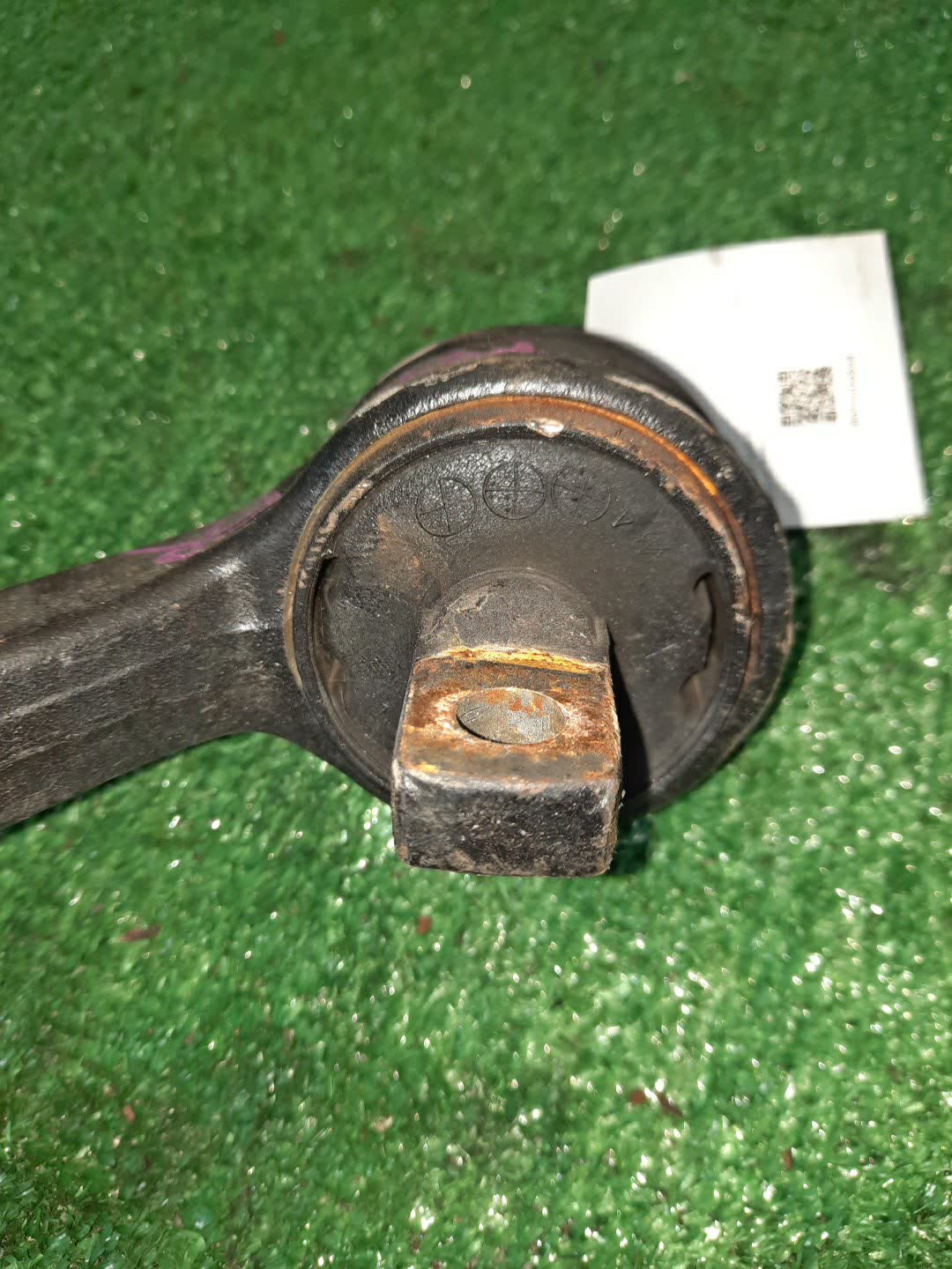 Рычаг правый передний MITSUBISHI DIAMANTE F36W, F36A, F31A, F34A, F46A, F41A, F47A 6G72, 6G73, 6A13 3 ракурс