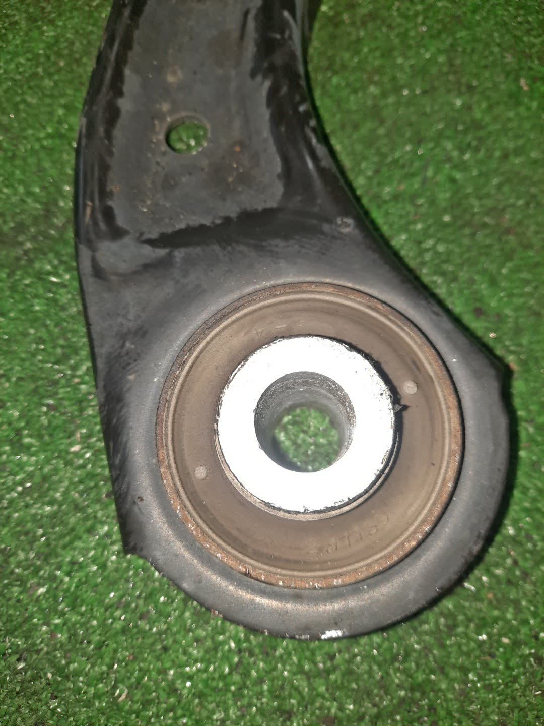 Рычаг правый передний SUZUKI WAGON R MH85S R06D 4 ракурс