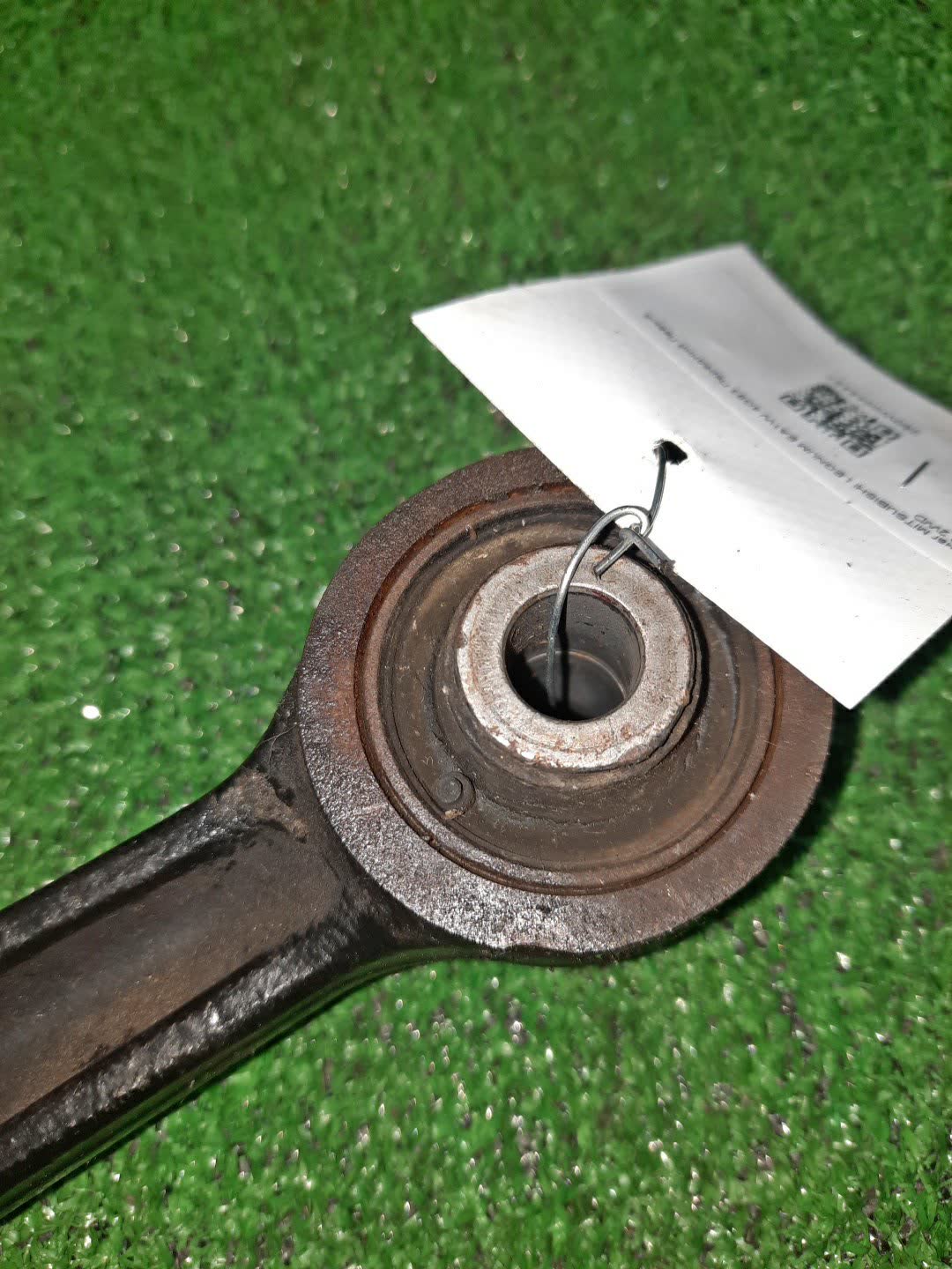Рычаг левый передний MITSUBISHI GALANT, LEGNUM EA1A, EA7A, EC1A, EC7A, EC3A, EC5A, EA3A, EC1W, EC5W, EA1W, EA3W, EA4W, EC3W, EC4W, EC7W, EA5W, EA7W 4G93 3 ракурс