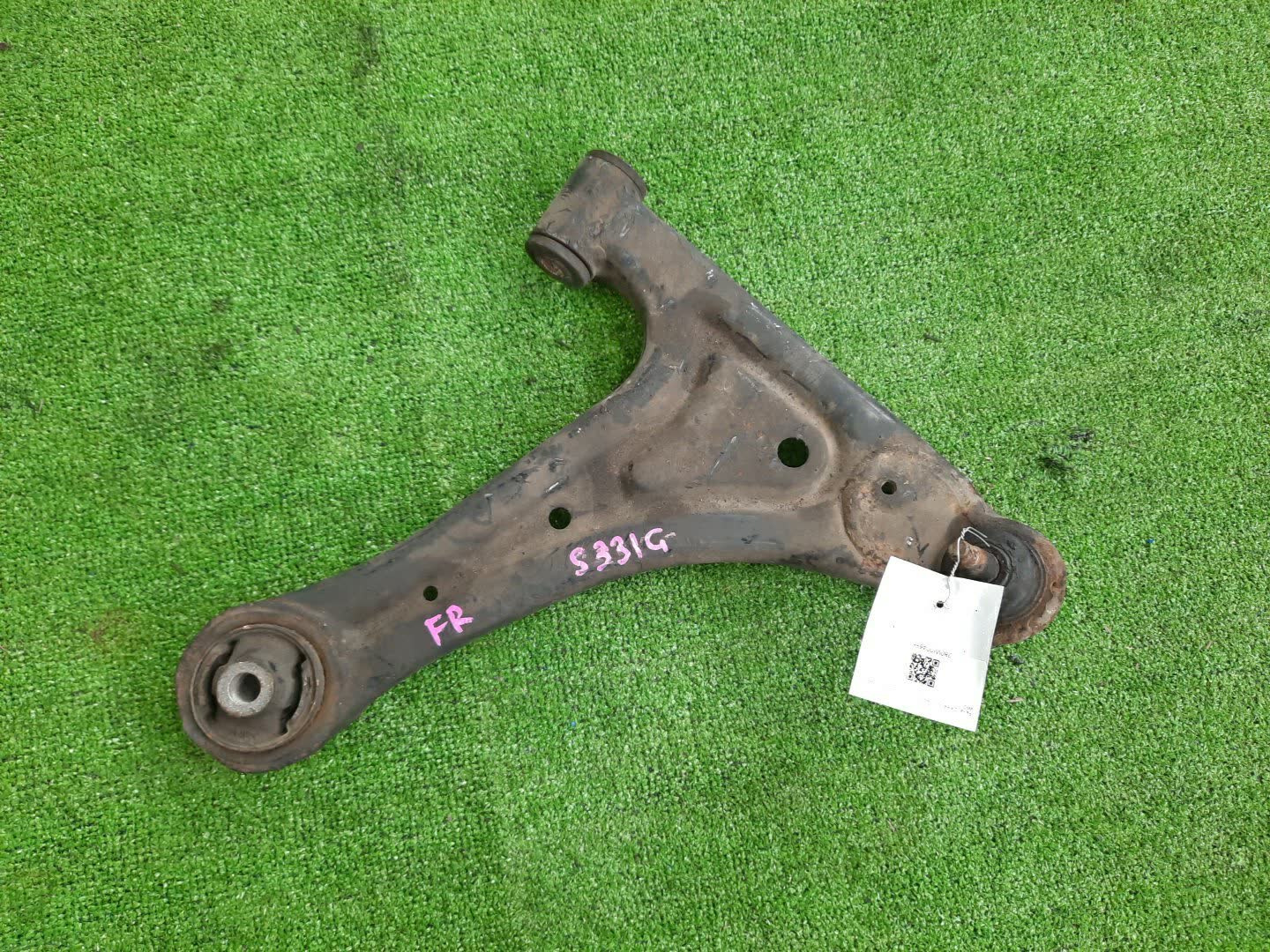 Рычаг правый передний DAIHATSU ATRAI S331G KF 1 ракурс