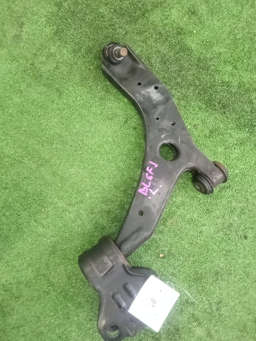 Рычаг левый передний MAZDA AXELA, MAZDA 3, 3 BL6FJ, BLEFW, BL5FP, BLEAP, BLEFP, BLFFP, BL3FW, BL5FW, BLEAW, BLFFW, BL Z6 1 ракурс