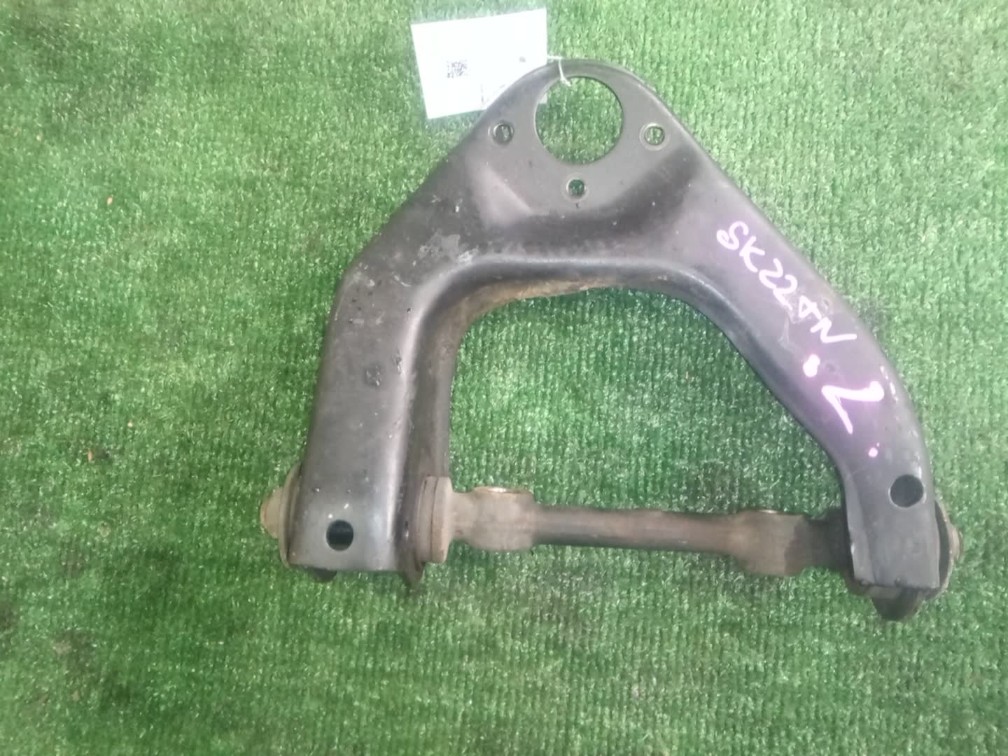 Рычаг левый передний MAZDA BONGO SK22T R2 1 ракурс