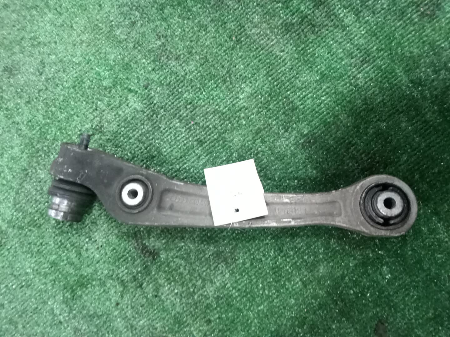 Рычаг правый передний AUDI A4 8K2 CDN 1 ракурс