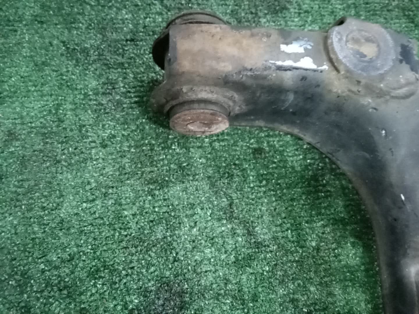 Рычаг правый передний MAZDA BONGO SS88M F8 3 ракурс