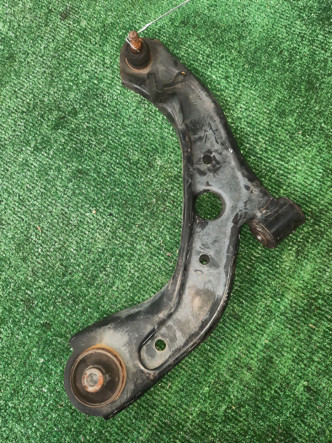 Рычаг левый передний HONDA N-WGN JH3 S07B 1 ракурс