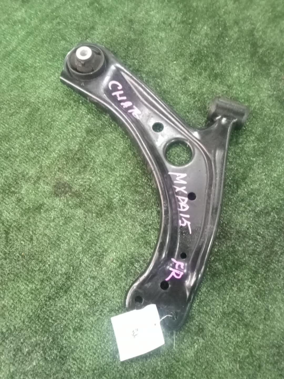 Рычаг правый передний TOYOTA YARIS MXPA15 M15A-FKS 1 ракурс