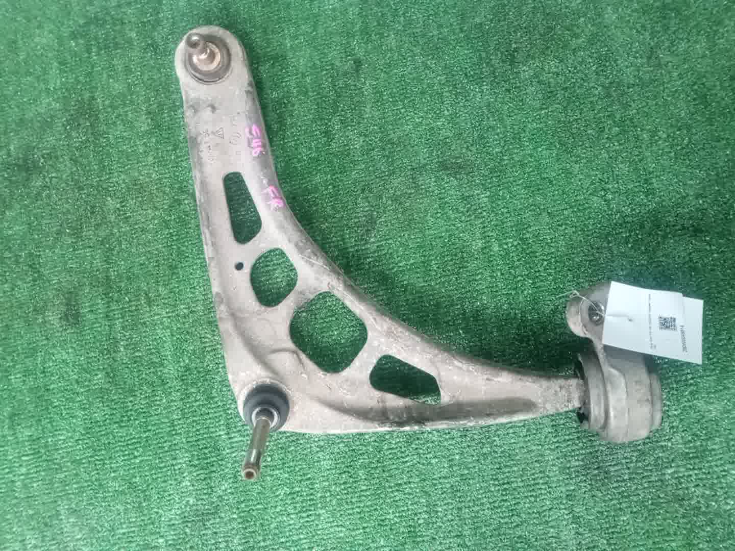 Рычаг правый передний BMW 3-Series, 320i, 330i, 318ti, 316ti, 318i, 325i AV30, AV25, AY20, AV22, AL19, AM20, AU20, AT18, E46 N42B20AB 1 ракурс