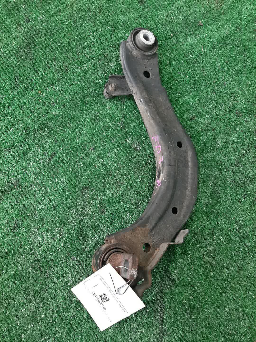 Рычаг правый задний HONDA CIVIC FD3 LDA 1 ракурс