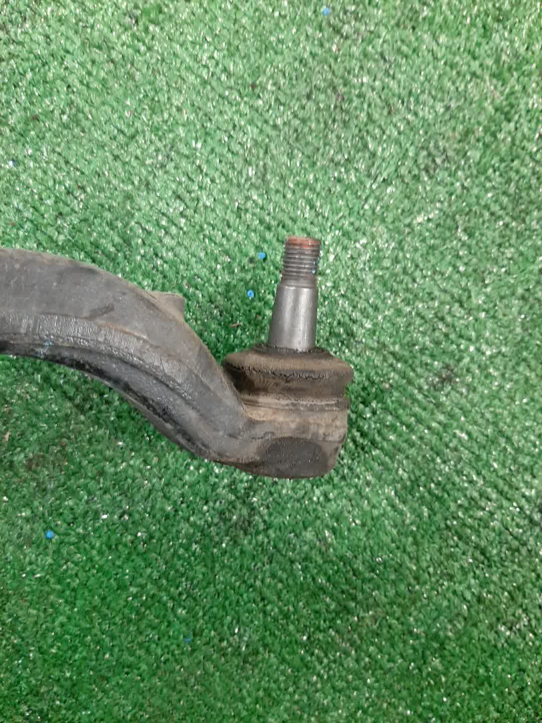 Рычаг правый передний MITSUBISHI GALANT, LEGNUM EA1A, EA7A, EC1A, EC7A, EC3A, EC5A, EA3A, EC1W, EC5W, EA1W, EA3W, EA4W, EC3W, EC4W, EC7W, EA5W, EA7W 4G94 2 ракурс Рычаг правый передний MITSUBISHI GALANT, LEGNUM EA1A, EA7A, EC1A, EC7A, EC3A, EC5A, EA3A, EC1W, EC5W, EA1W, EA3W, EA4W, EC3W, EC4W, EC7W, EA5W, EA7W 4G94 2 ракурс
