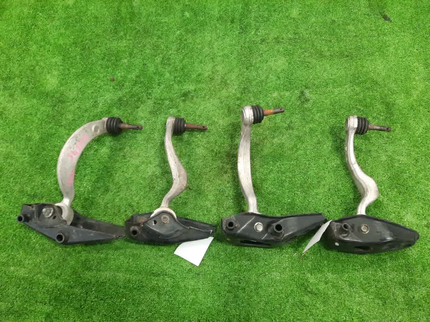 Рычаг передний LEXUS LS600h UVF45 2UR-FSE 1 ракурс Рычаг передний LEXUS LS600h UVF45 2UR-FSE 1 ракурс