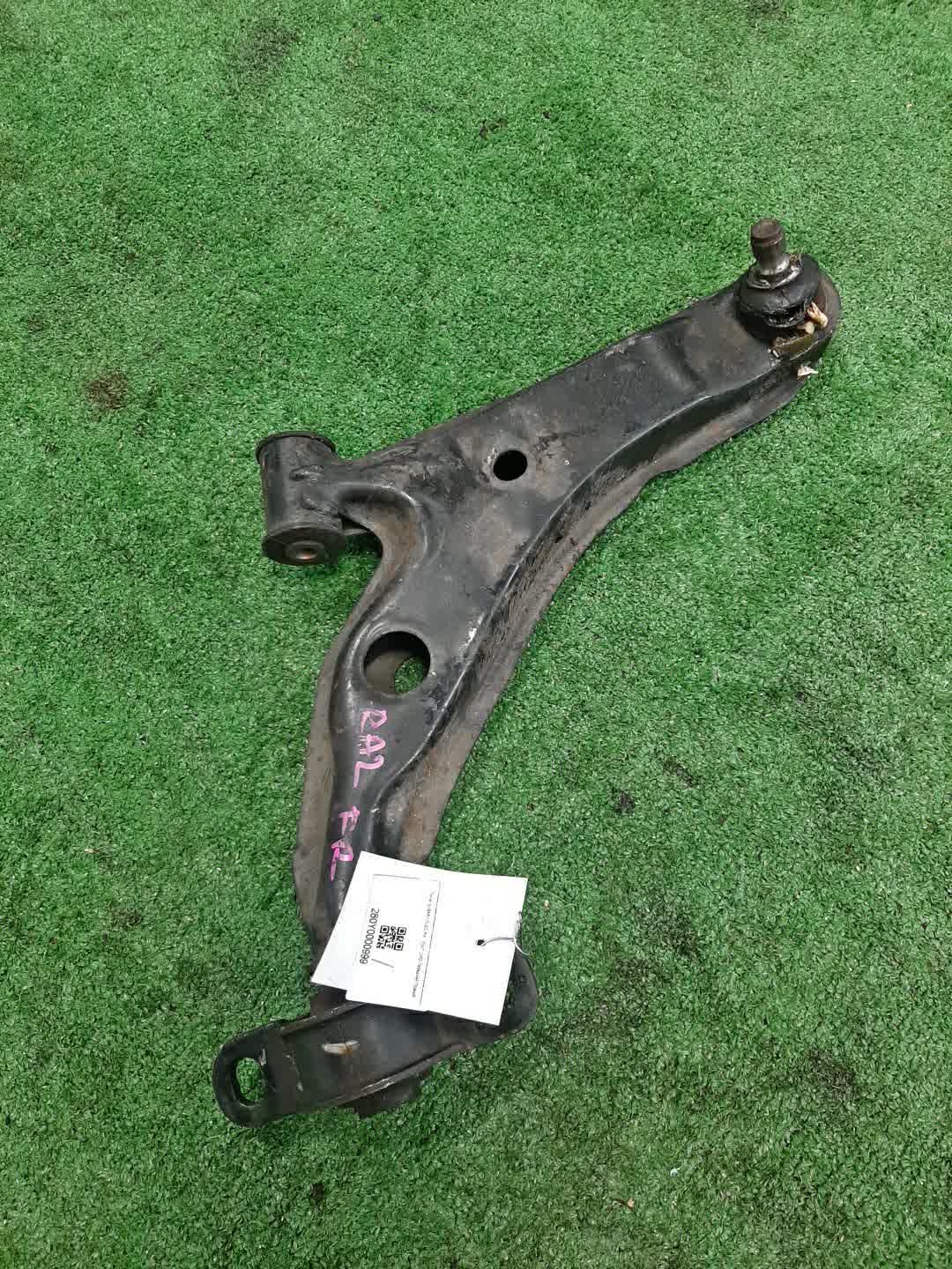 Рычаг правый передний SUBARU PLEO RA1 EN07 1 ракурс
