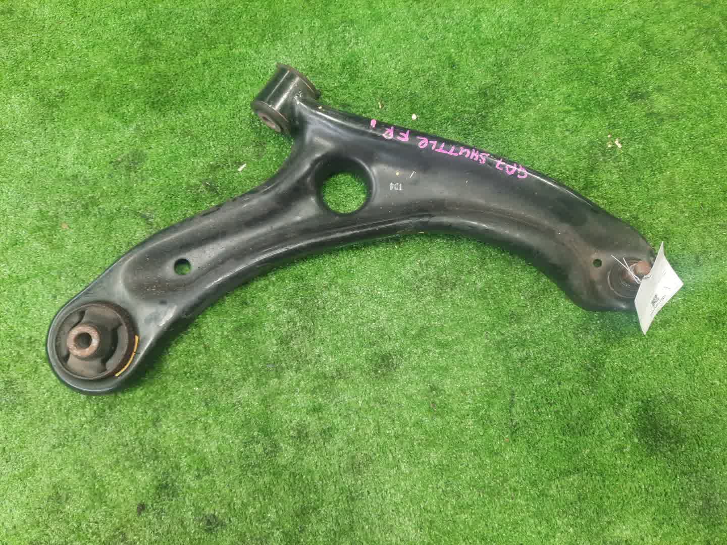Рычаг правый передний HONDA SHUTTLE GP7 LEB 1 ракурс