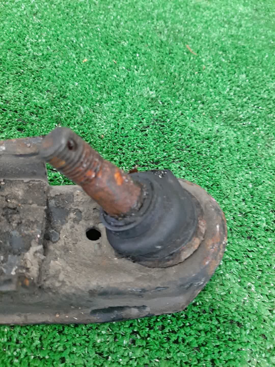 Рычаг правый передний NISSAN BLUEBIRD, PRIMERA SU14, QU14, HU14, EU14, P11, WP11, QP11, HP11, WQP11, WHP11 CD20E, QG18DE, QG18DD, SR20DE, SR20VE, SR18DE 2 ракурс