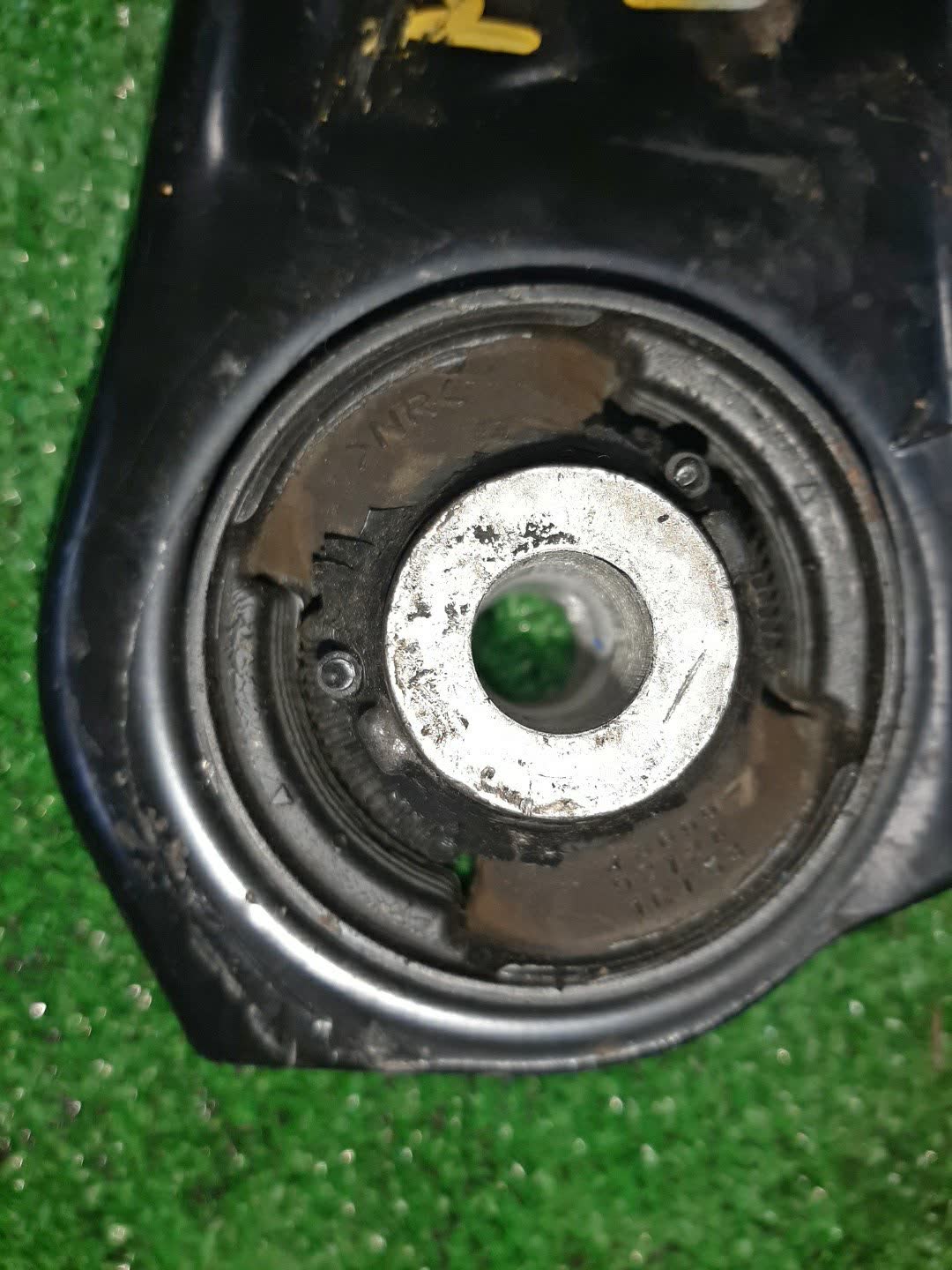 Рычаг правый передний TOYOTA AQUA MXPK11 M15A-FXE 3 ракурс