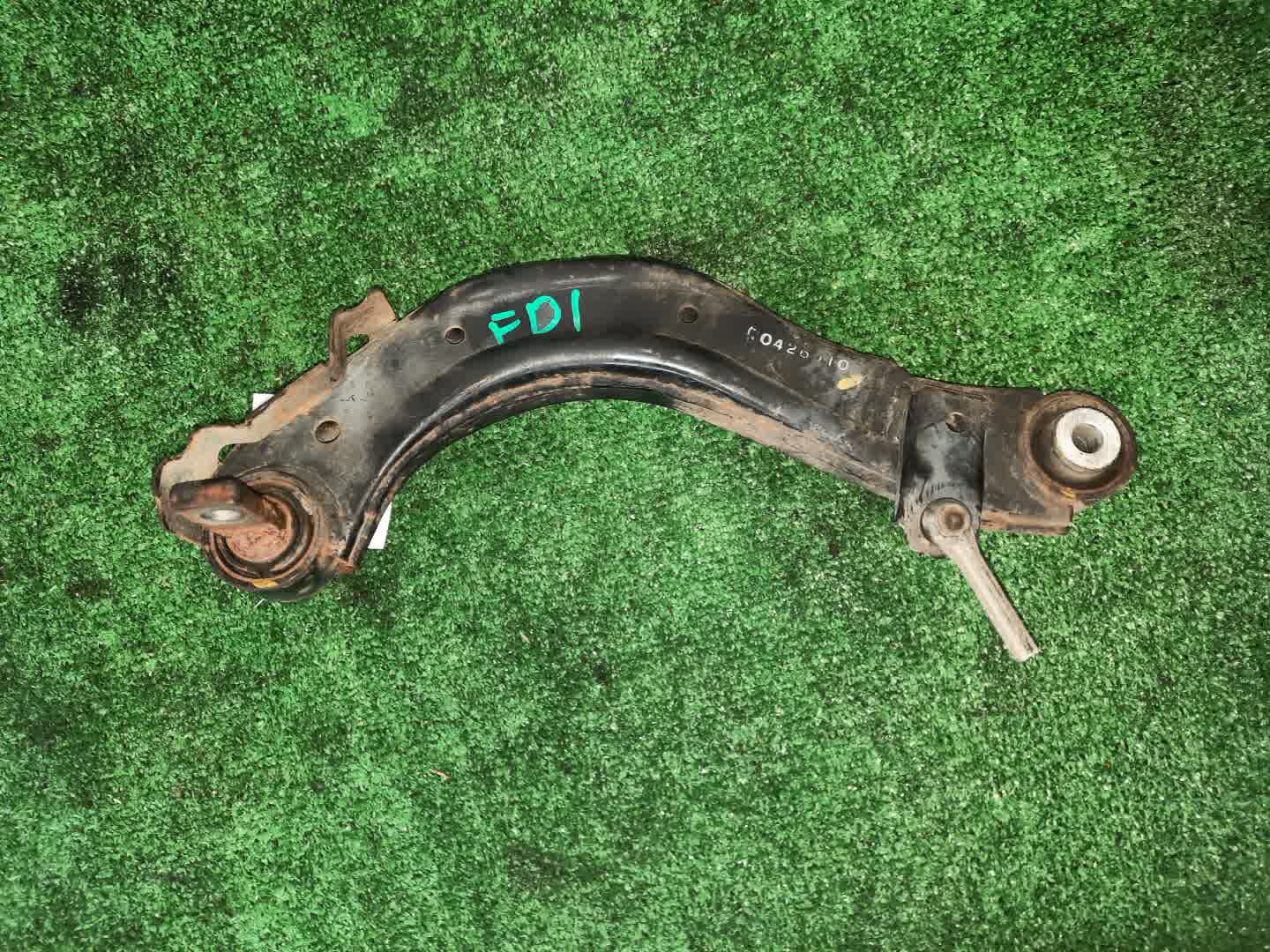 Рычаг левый задний HONDA CIVIC FD1 R18A 1 ракурс