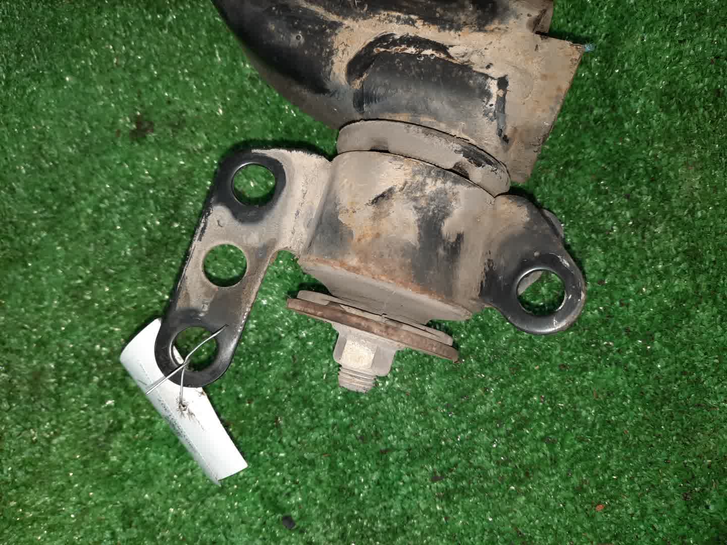 Рычаг правый задний TOYOTA CALDINA AZT241W 1AZ-FSE 3 ракурс
