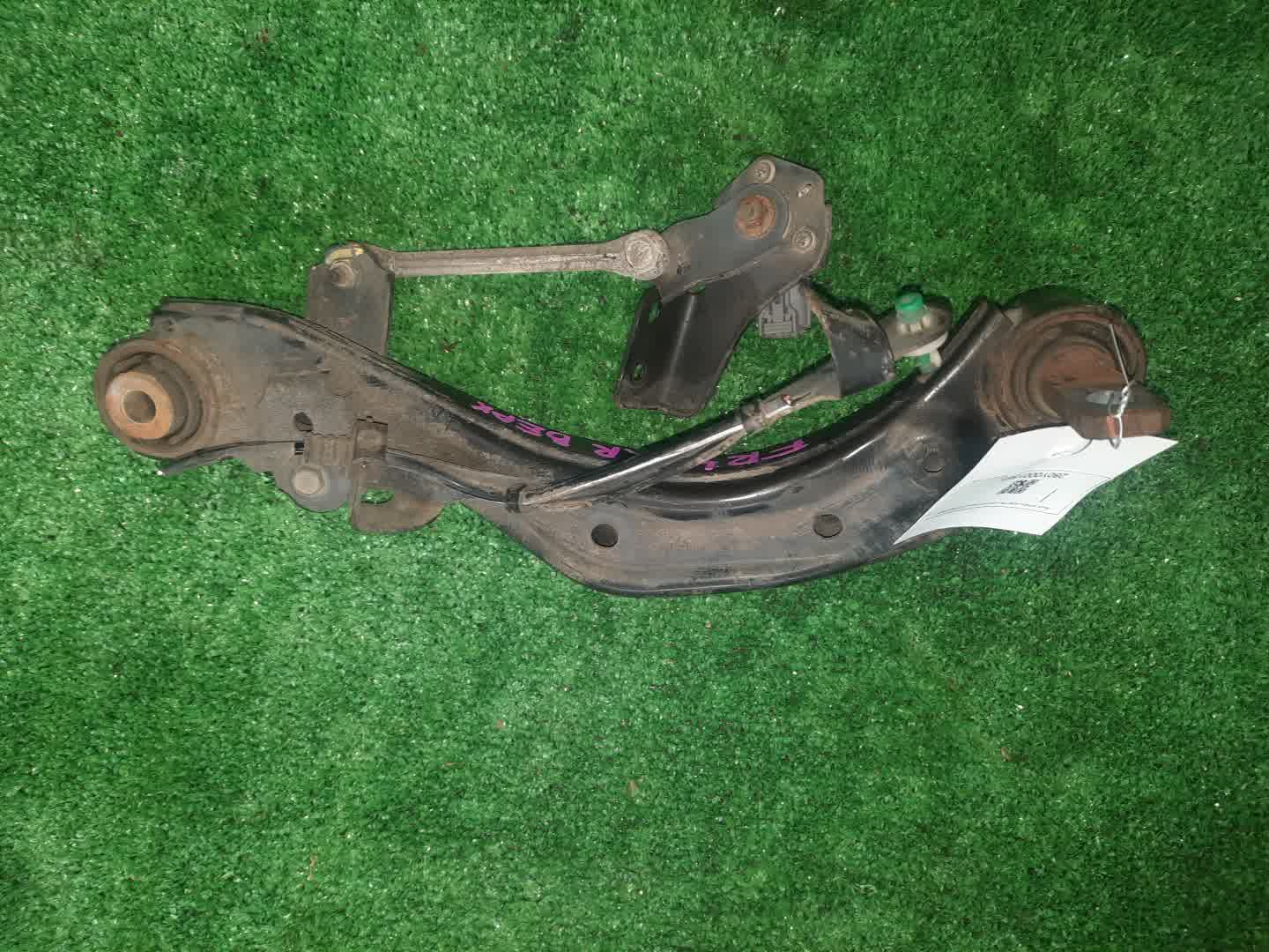 Рычаг правый задний HONDA JADE FR4 LEB 1 ракурс