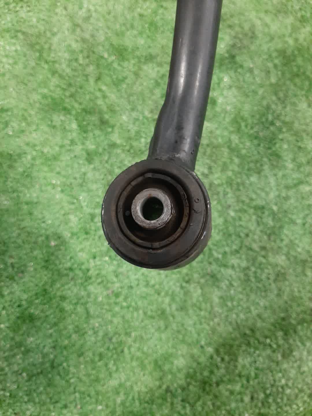 Рычаг левый передний TOYOTA PROGRES JCG10 1JZ-GE 2 ракурс