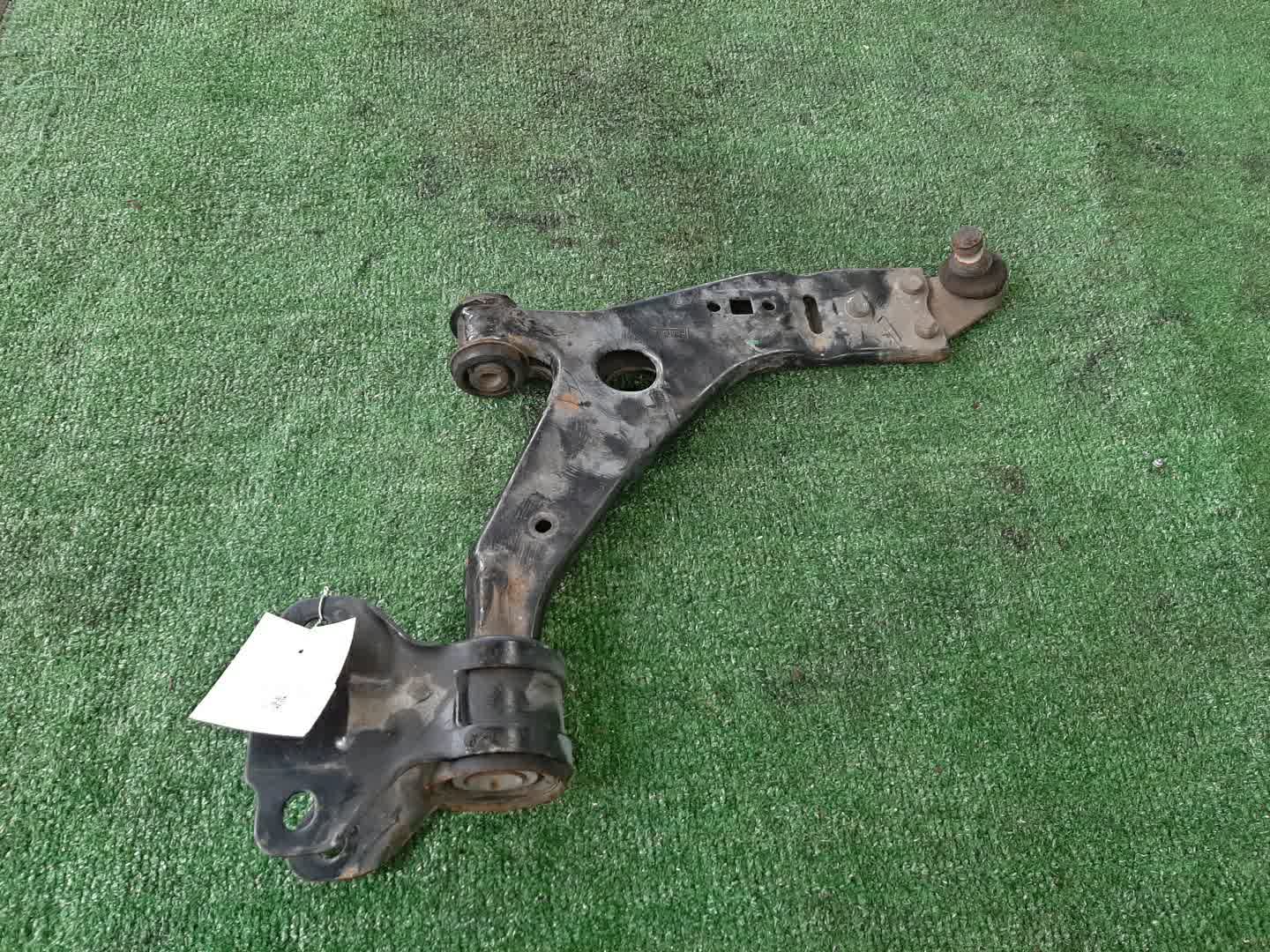Рычаг правый передний FORD KUGA CBS M9MA 1 ракурс