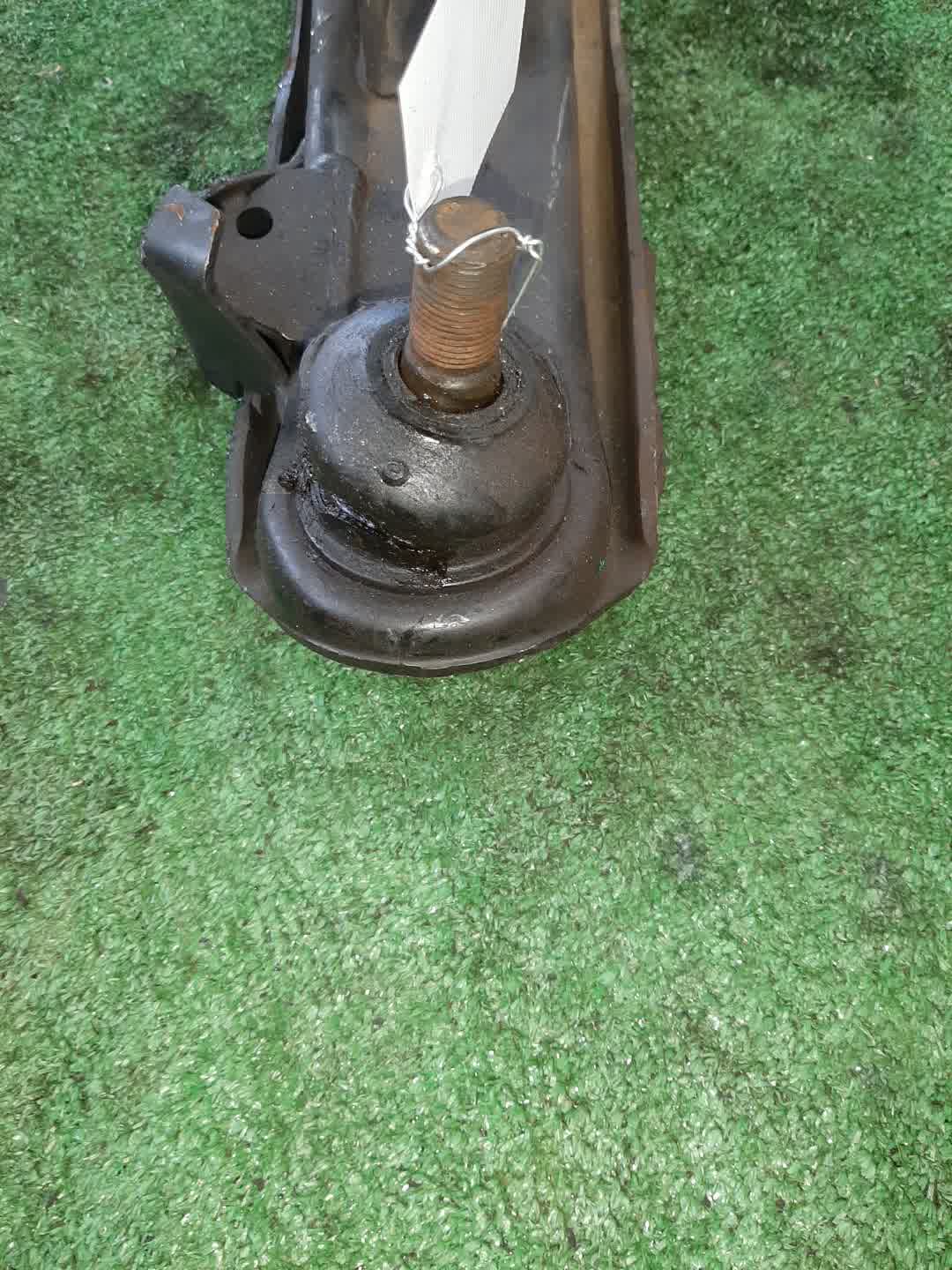 Рычаг левый передний NISSAN ATLAS P4F23, J2F23, M2F23, K2F23, K4F23, R2F23, H4F23, R4F23, P2F23, SR4F23, N2F23, SH2F23 TD27, NA16S, TD23, NA20S, QD32, KA20DE, TD25 2 ракурс