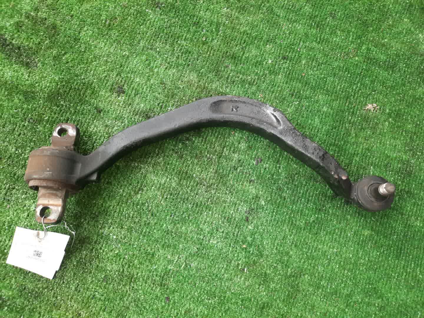 Рычаг правый передний MITSUBISHI GALANT, LEGNUM EA1A, EA7A, EC1A, EC7A, EC3A, EC5A, EA3A, EC1W, EC5W, EA1W, EA3W, EA4W, EC3W, EC4W, EC7W, EA5W, EA7W 4G93 1 ракурс Рычаг правый передний MITSUBISHI GALANT, LEGNUM EA1A, EA7A, EC1A, EC7A, EC3A, EC5A, EA3A, EC1W, EC5W, EA1W, EA3W, EA4W, EC3W, EC4W, EC7W, EA5W, EA7W 4G93 1 ракурс